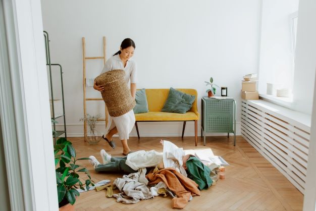 How to Remove Laundry Clothes Hamper Odor