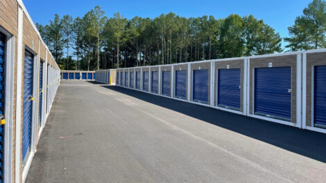 Space Shop Self Storage - Douglasville Plaza